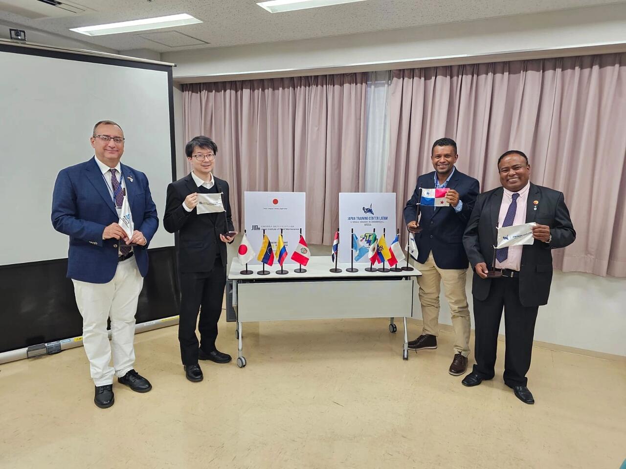Curso de TPM en Japón para América Latina culmina con éxito