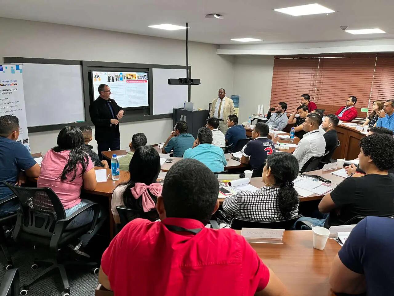 Inicia el Curso con Certificación Internacional en TPM en Ecuador